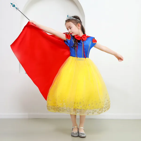 Váy công chúa Bạch Tuyết kèm choàng màu đỏ siêu xinh mẫu mới 2024