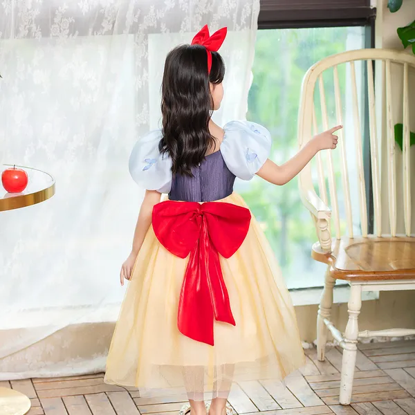 Trang phục Công chúa Bạch Tuyết kết hợp tay phồng hình bướm xinh xắn