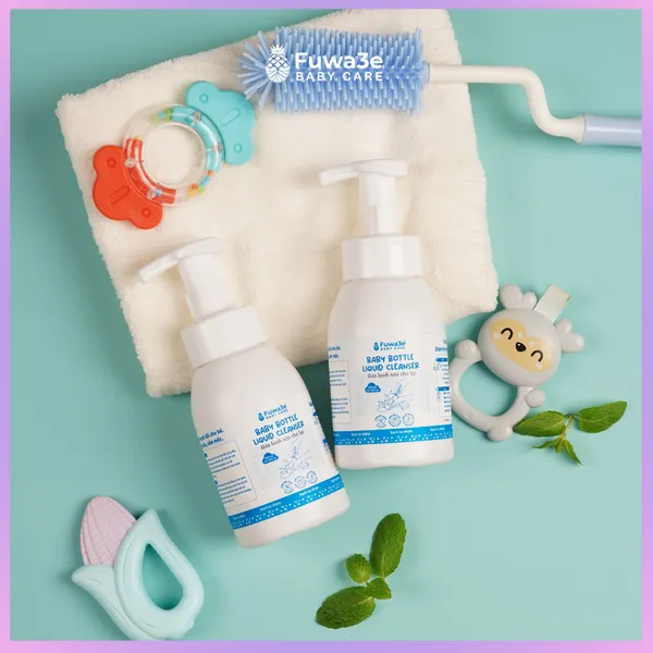 Rửa bình sữa cho Bé Fuwa3e