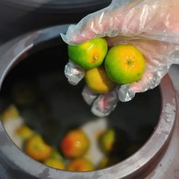 CHANH ĐÀO Ủ MUỐI MẬT ONG