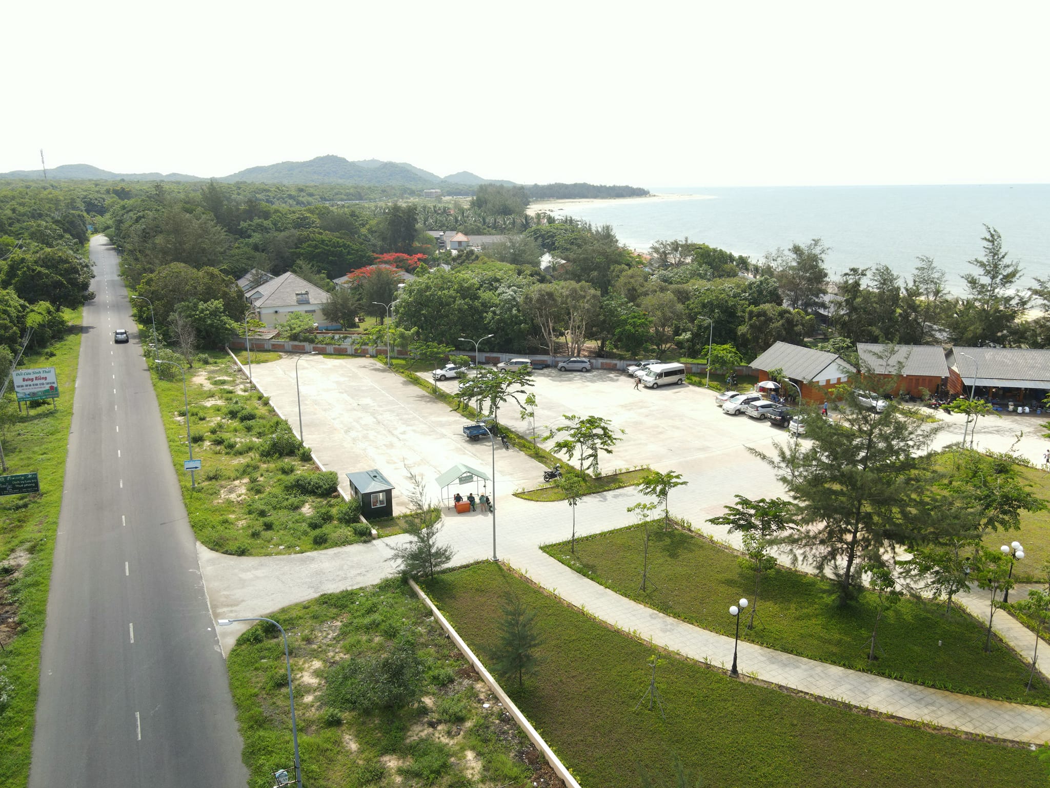 Bãi tắm Bông Trang Hồ Tràm