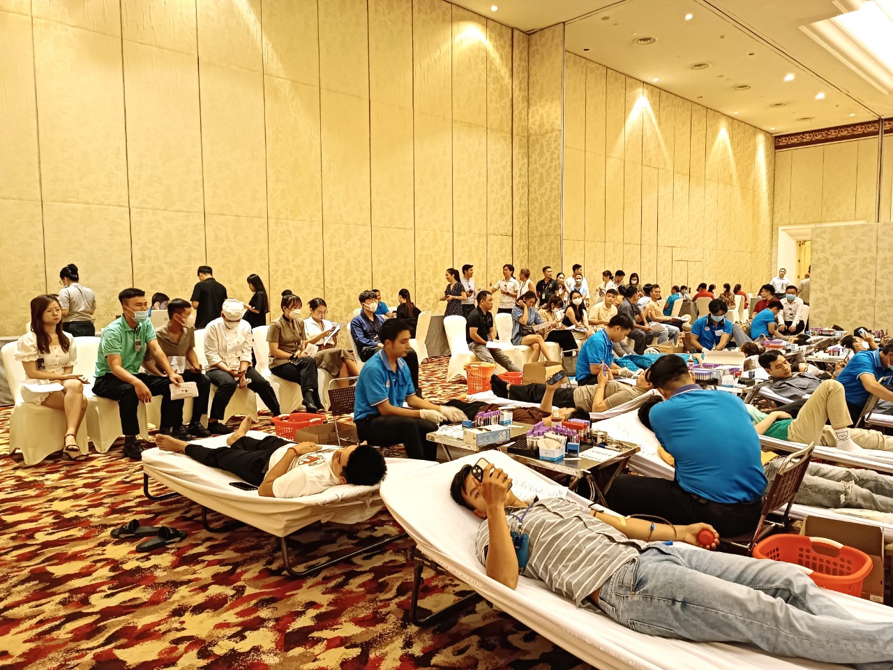 The Grand Hồ Tràm Strip hiến máu nhân đạo