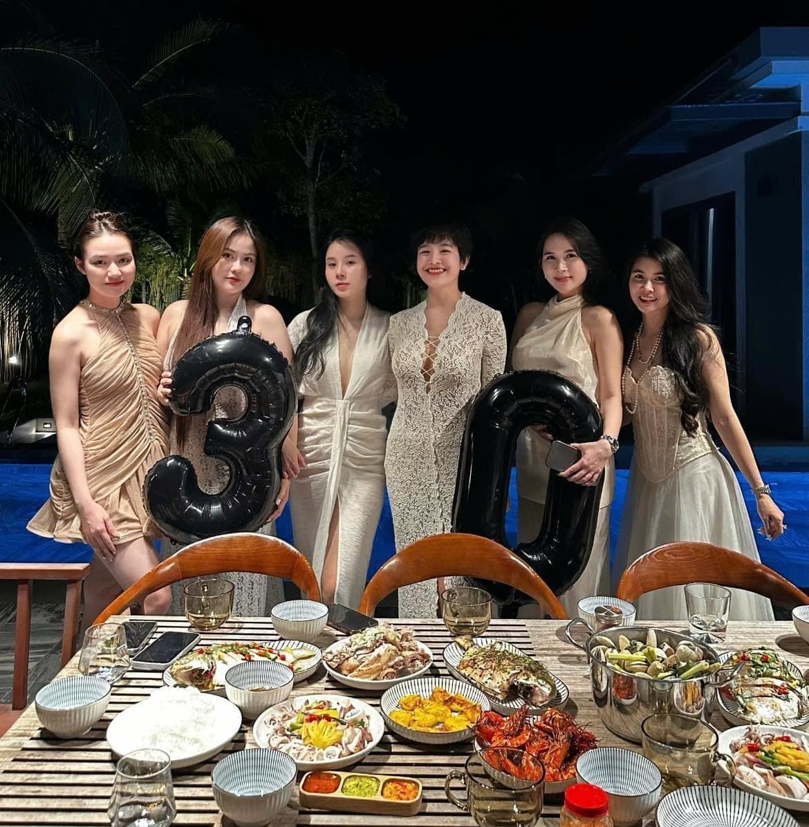 Du khách tổ chức sinh nhật tại villa Coastar Du khách tổ chức sinh nhật tại villa Coastar