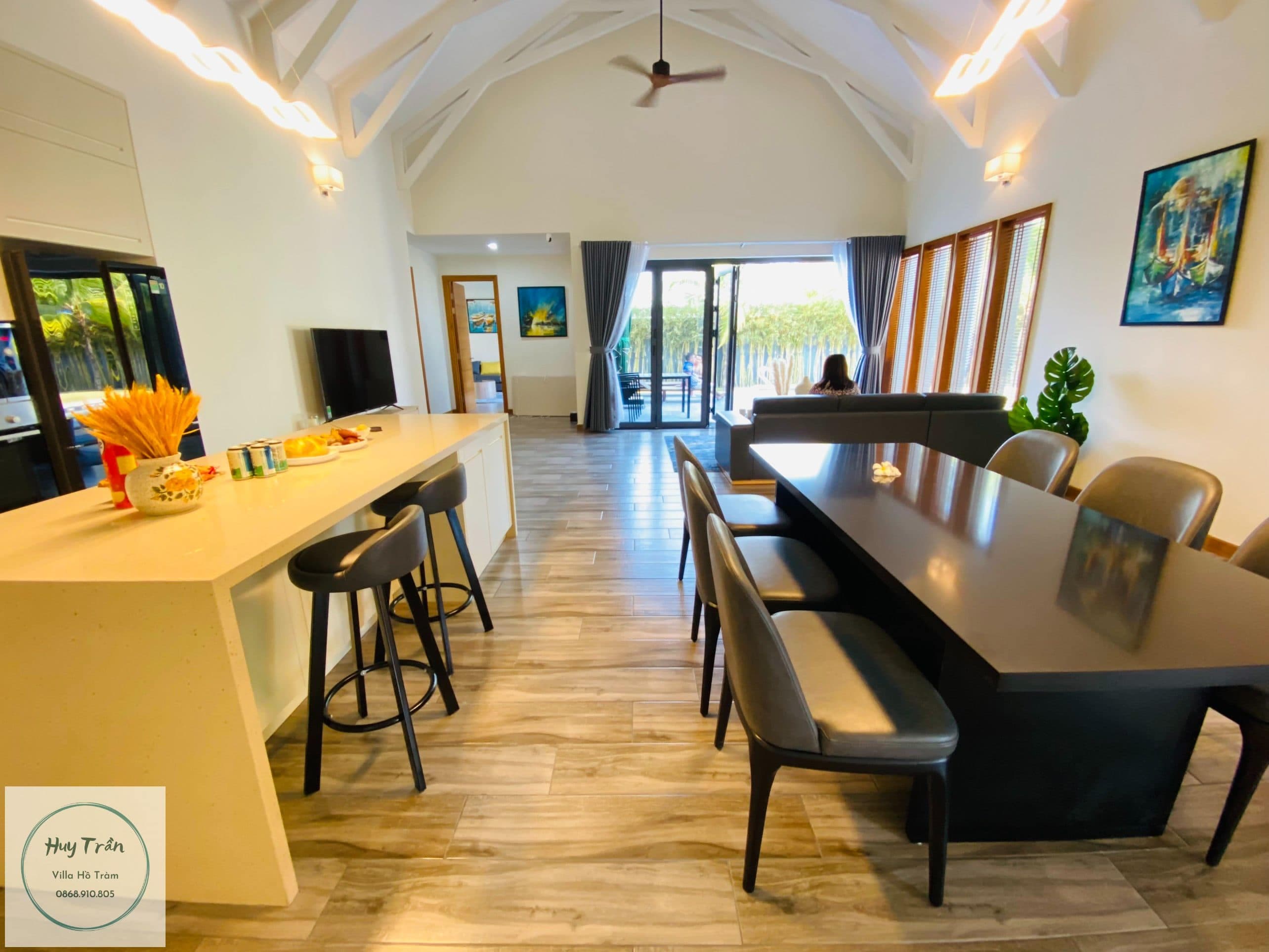 Nội thất bên trong phòng khách của villa Nội thất bên trong phòng khách của villa
