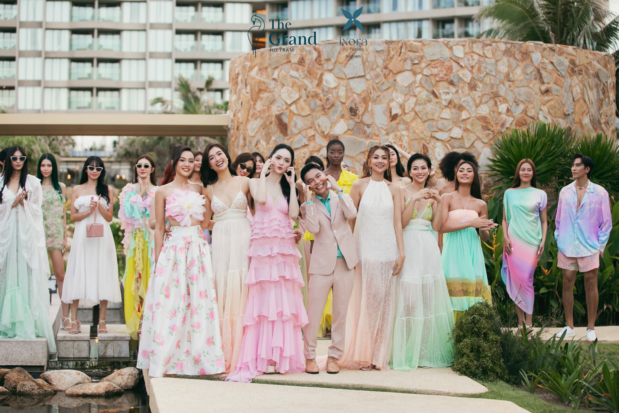 Show thu hút rất nhiều người mẫu xinh đẹp tham gia Show thu hút rất nhiều người mẫu xinh đẹp tham gia