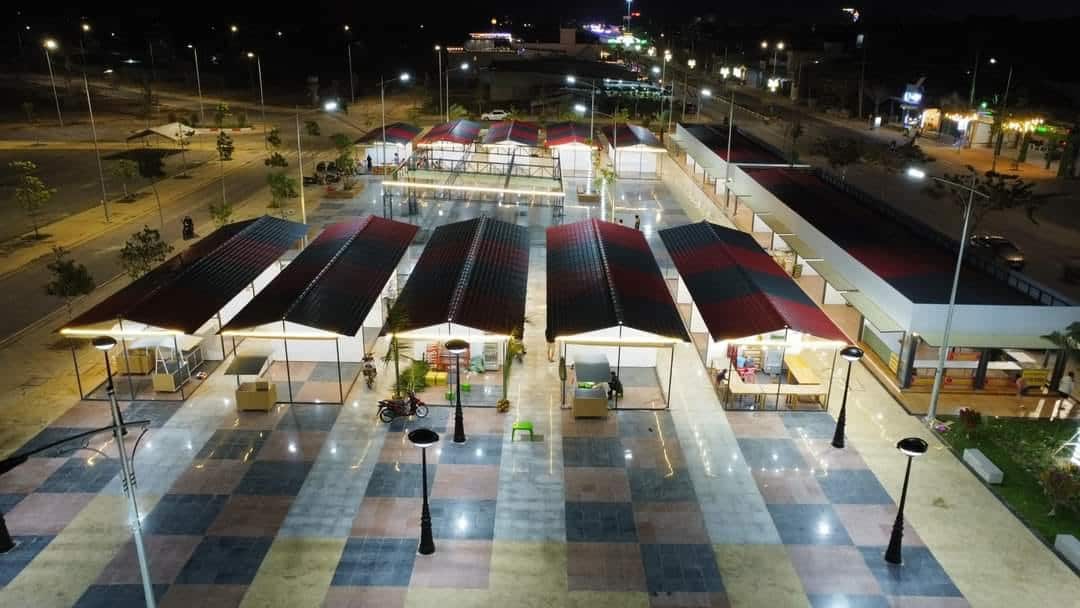 Toàn cảnh chợ đêm Xuyên Mộc nhìn từ trên cao Toàn cảnh chợ đêm Xuyên Mộc nhìn từ trên cao