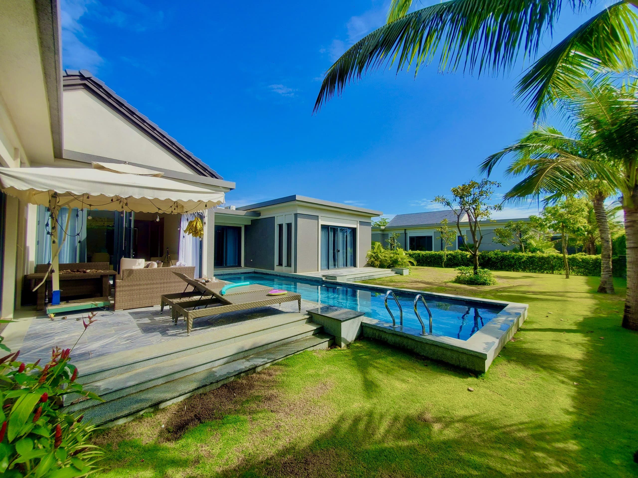 Khu villa Coastar thích hợp cho du lịch Hồ Tràm 2 ngày 1 đêm Khu villa Coastar thích hợp cho du lịch Hồ Tràm 2 ngày 1 đêm