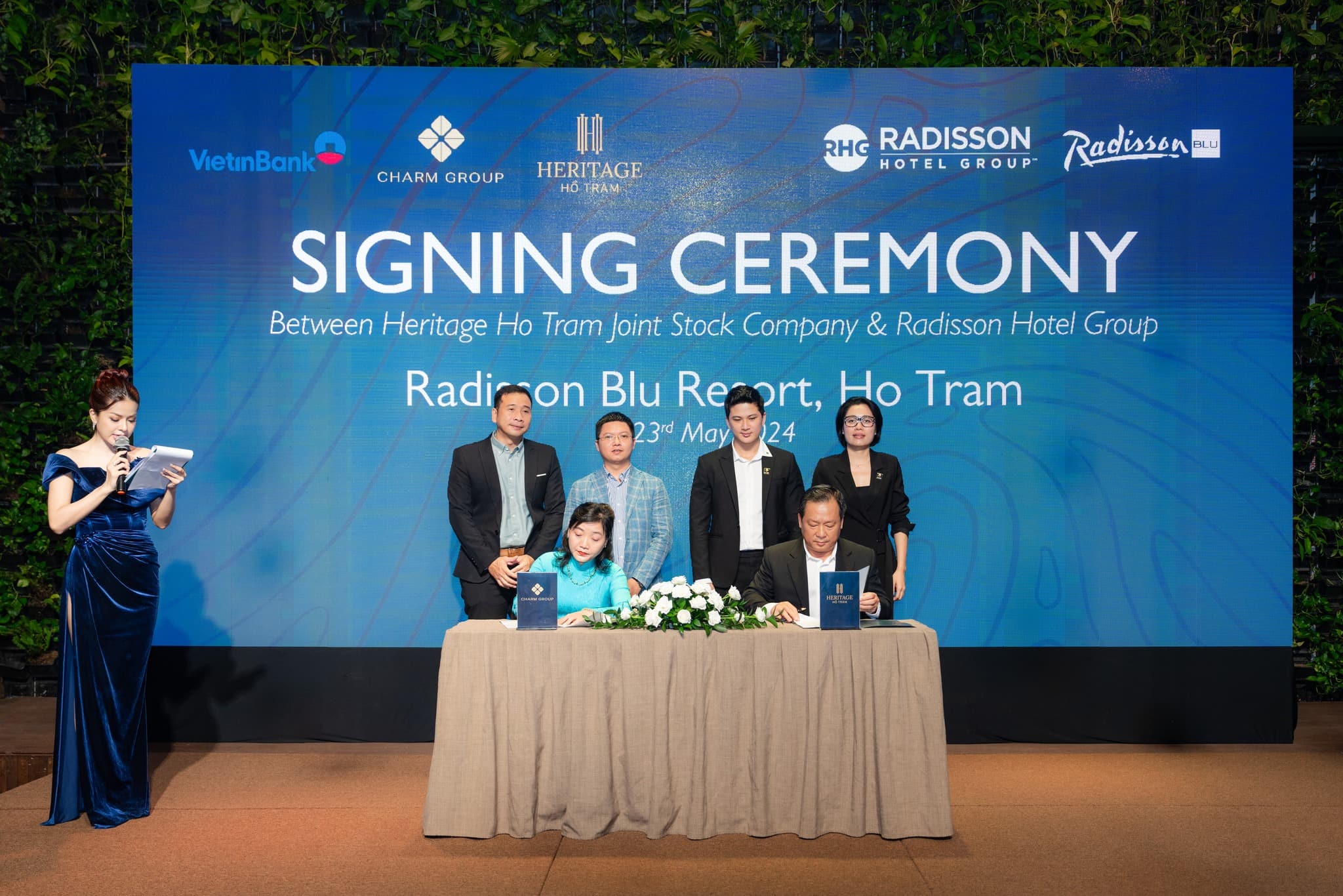 Lễ ký kết hợp tác chiến lược dự án Radisson Blu resort Hồ Tràm diễn ra rất trang trọng Lễ ký kết hợp tác chiến lược dự án Radisson Blu resort Hồ Tràm diễn ra rất trang trọng