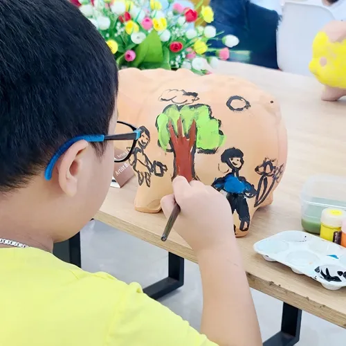 Hội thi trang trí heo đất: Sắc màu tuổi thơ