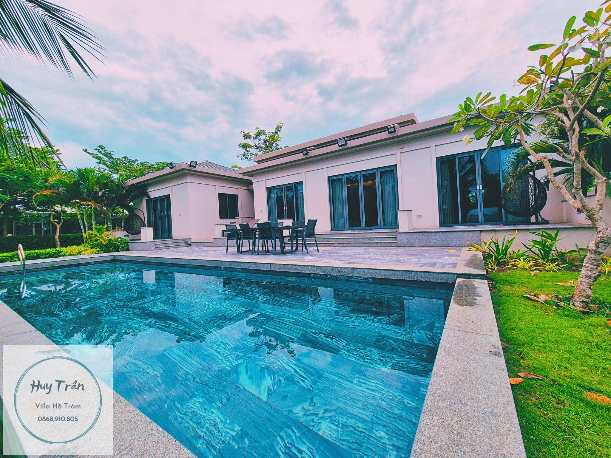 Toàn cảnh villa Coastar Hồ Tràm căn 003 nhìn từ sân sau Toàn cảnh villa Coastar Hồ Tràm căn 003 nhìn từ sân sau