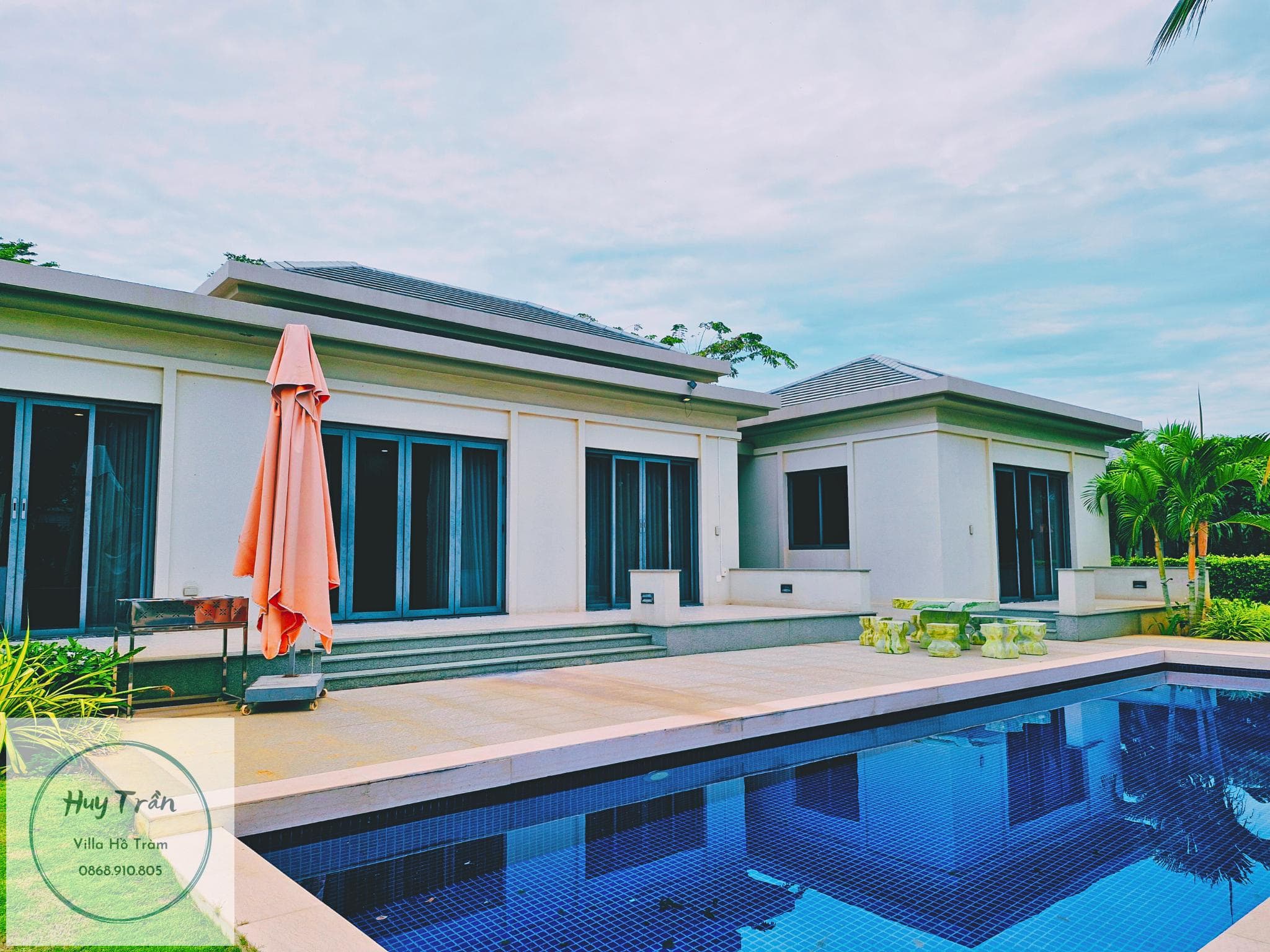 Toàn cảnh villa Coastar Hồ Tràm căn 215 nhìn từ sân sau Toàn cảnh villa Coastar Hồ Tràm căn 215 nhìn từ sân sau