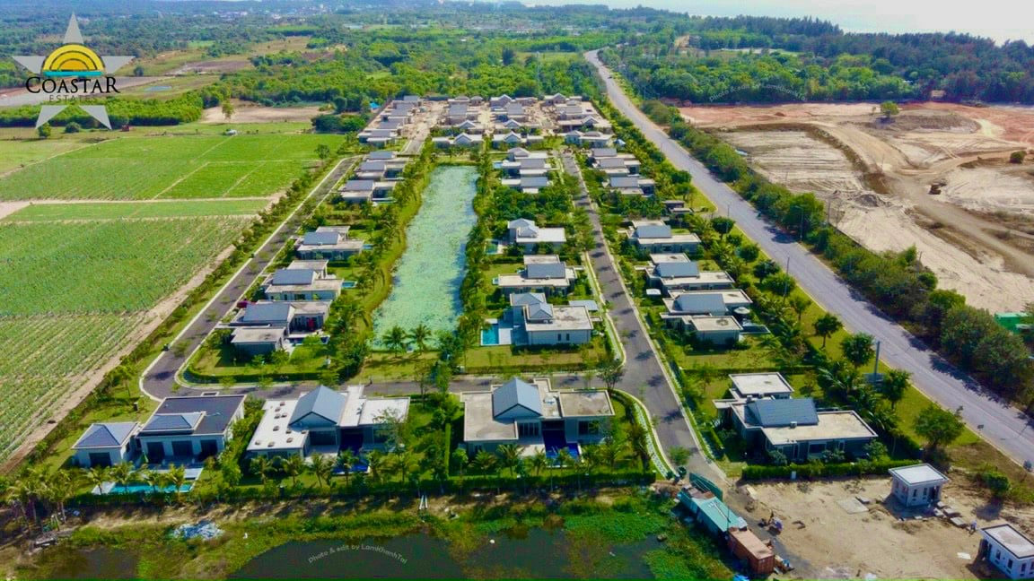 Khu Coastar resort Hồ Tràm nhìn từ trên cao Khu Coastar resort Hồ Tràm nhìn từ trên cao