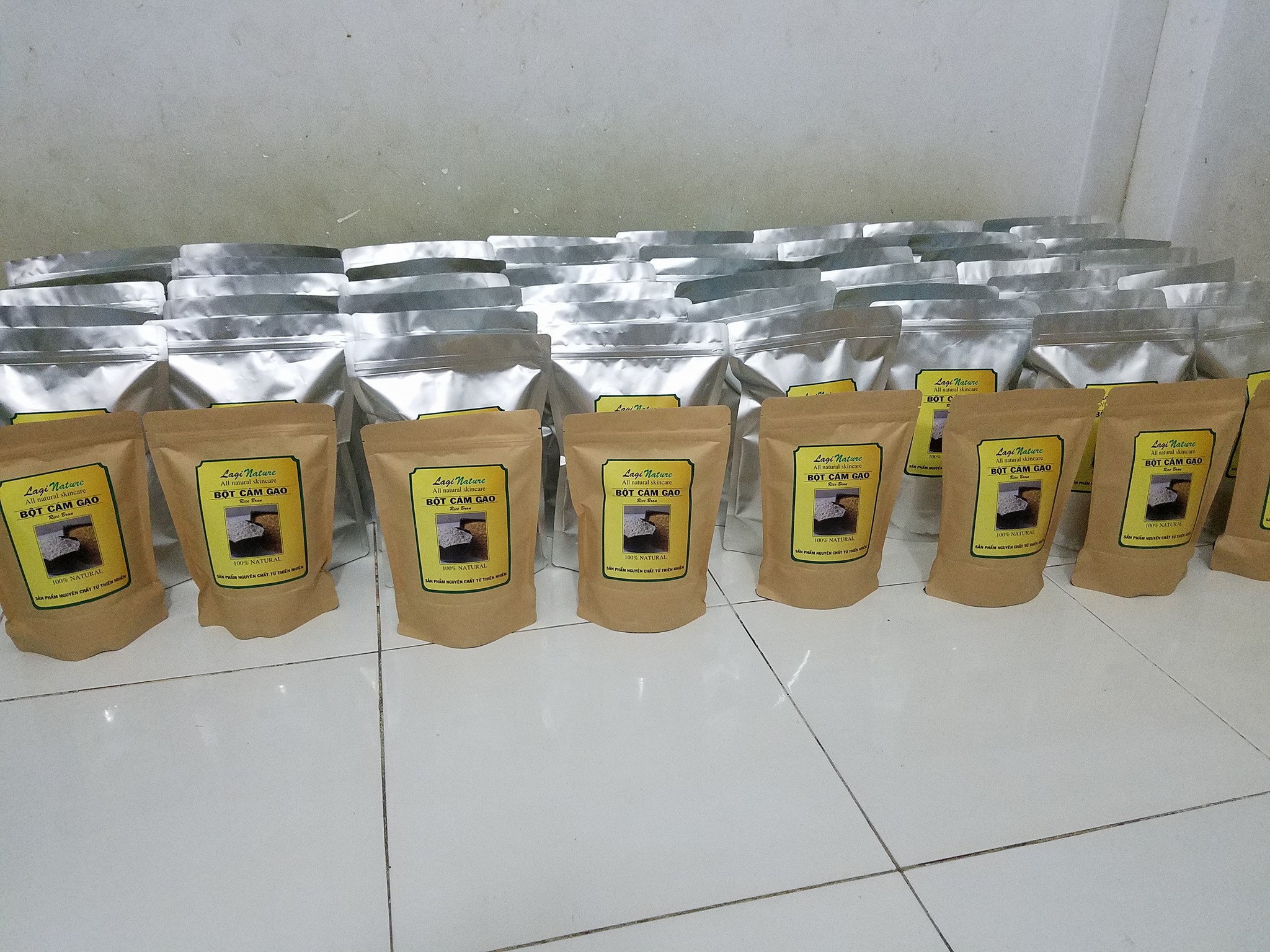 cám gạo nguyên chất 20448953_745436985635236_6104569996884138342_o.jpg (723 KB)