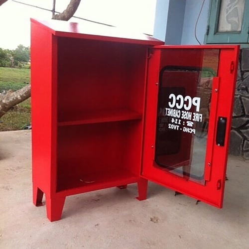 Tủ Chữa Cháy Ngoài Trời 500x700x220mm Có Mái Che Và Chân Đế