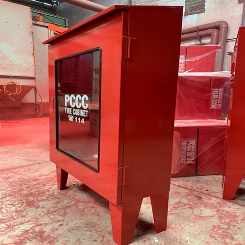 Tủ Chữa Cháy Ngoài Trời 500x700x220mm Có Mái Che Và Chân Đế