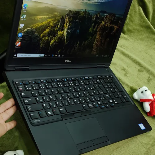 LAPTOP DELL LATITUDE E5590 I7 8650U RAM 16GB SSD 512GB VGA RỜI MX 130 2GH WIN 10 BQ