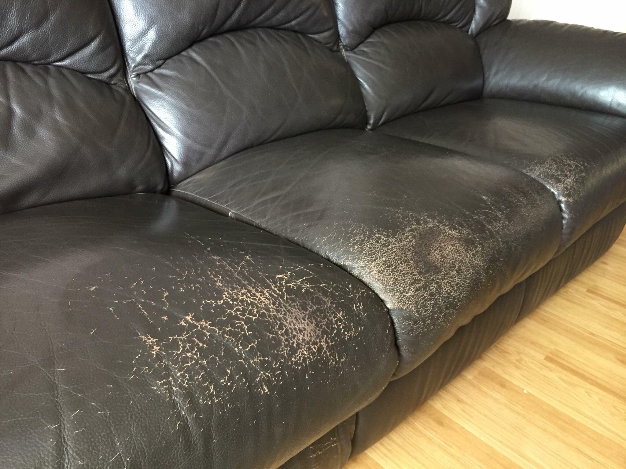 Ghế sofa bị hư hỏng rách vỏ bọc Ghế sofa bị hư hỏng rách vỏ bọc