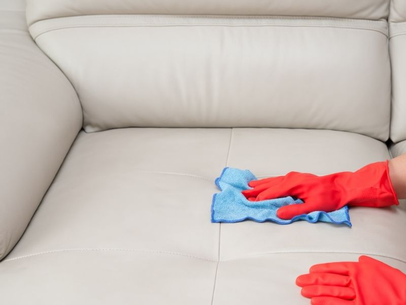 Làm sạch sofa không chỉ giúp tái tạo vẻ đẹp ban đầu của nó mà còn mang lại không gian sống trong lành và thoải mái cho gia đình Làm sạch sofa không chỉ giúp tái tạo vẻ đẹp ban đầu của nó mà còn mang lại không gian sống trong lành và thoải mái cho gia đình