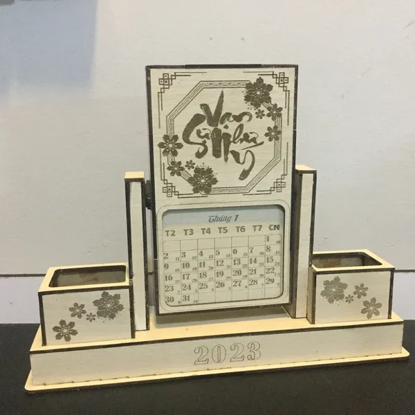 Đồng hồ trang trí để bàn