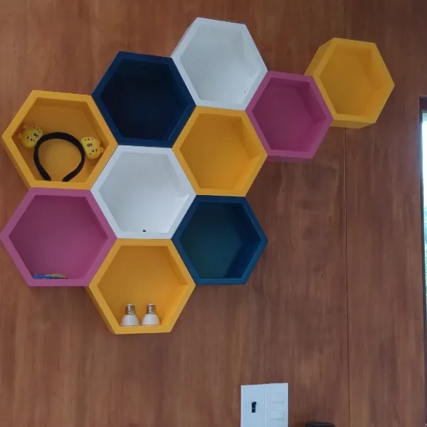 Kệ lục giác trang trí