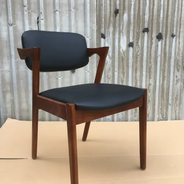 J Chair