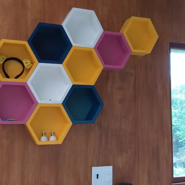 Kệ lục giác trang trí