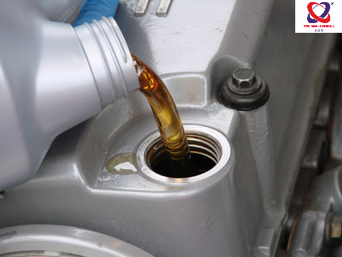 Thay nhớt xe máy định kỳ Thay nhớt xe máy định kỳ