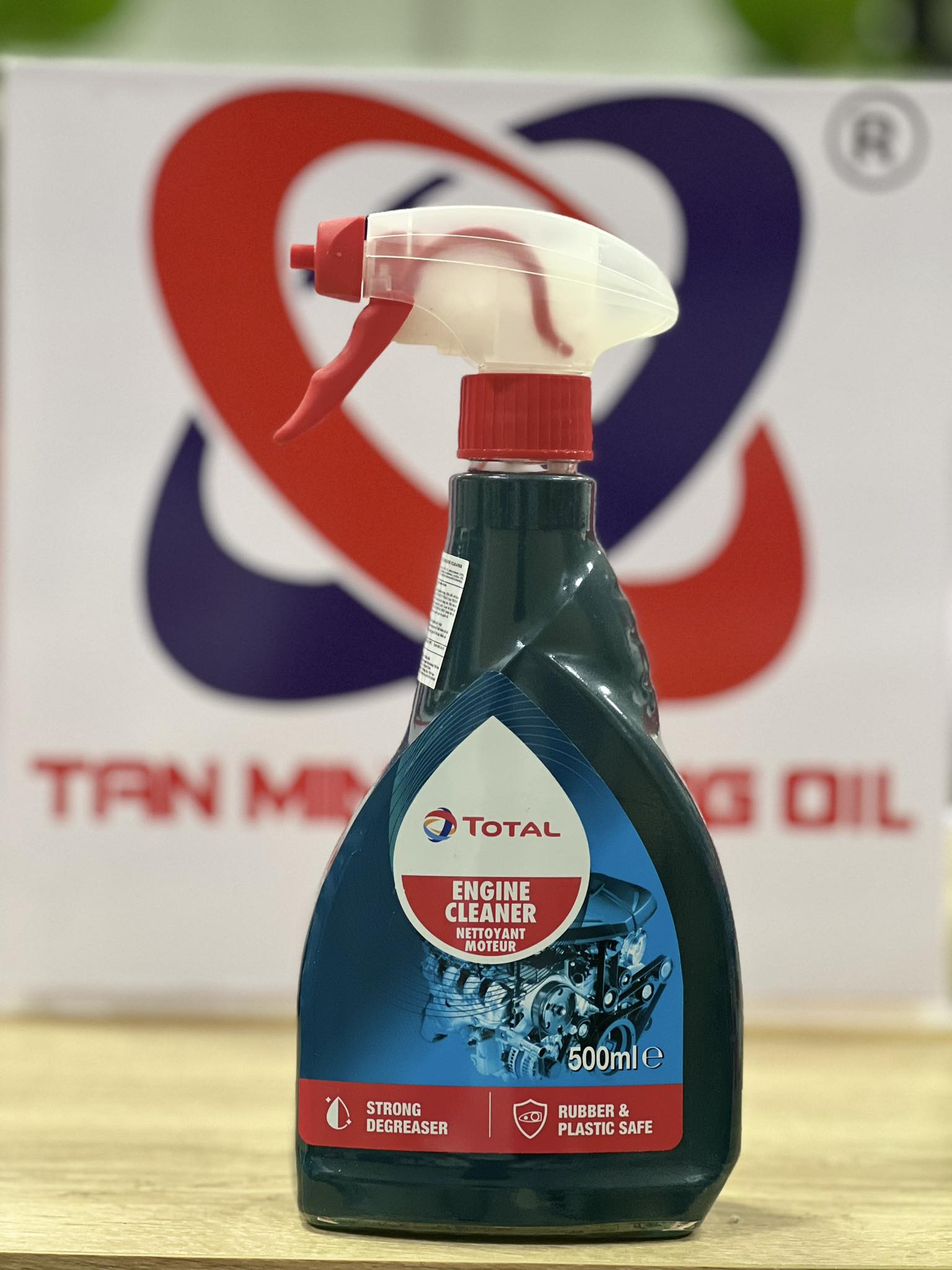 Xịt vệ sinh khoang máy ô tô TOTAL ENGINE CLEANER Xịt vệ sinh khoang máy ô tô TOTAL ENGINE CLEANER