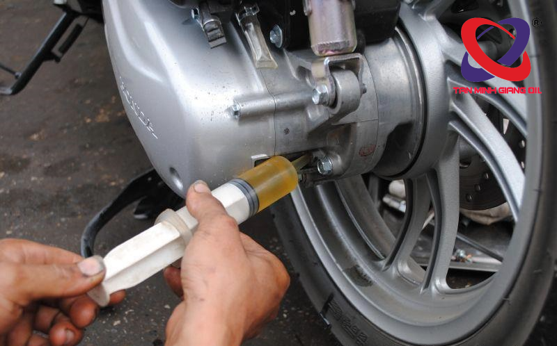 Thay dầu láp cho xe tay ga Thay dầu láp cho xe tay ga