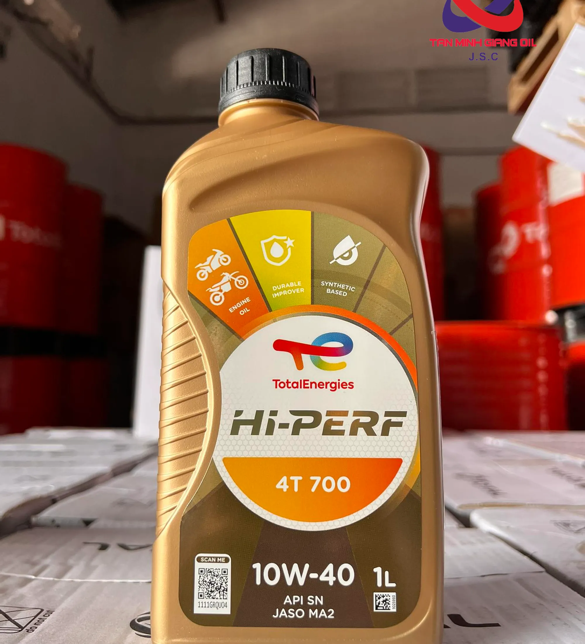 Dầu xe máy TOTAL HI PERF 4T 700 10W40