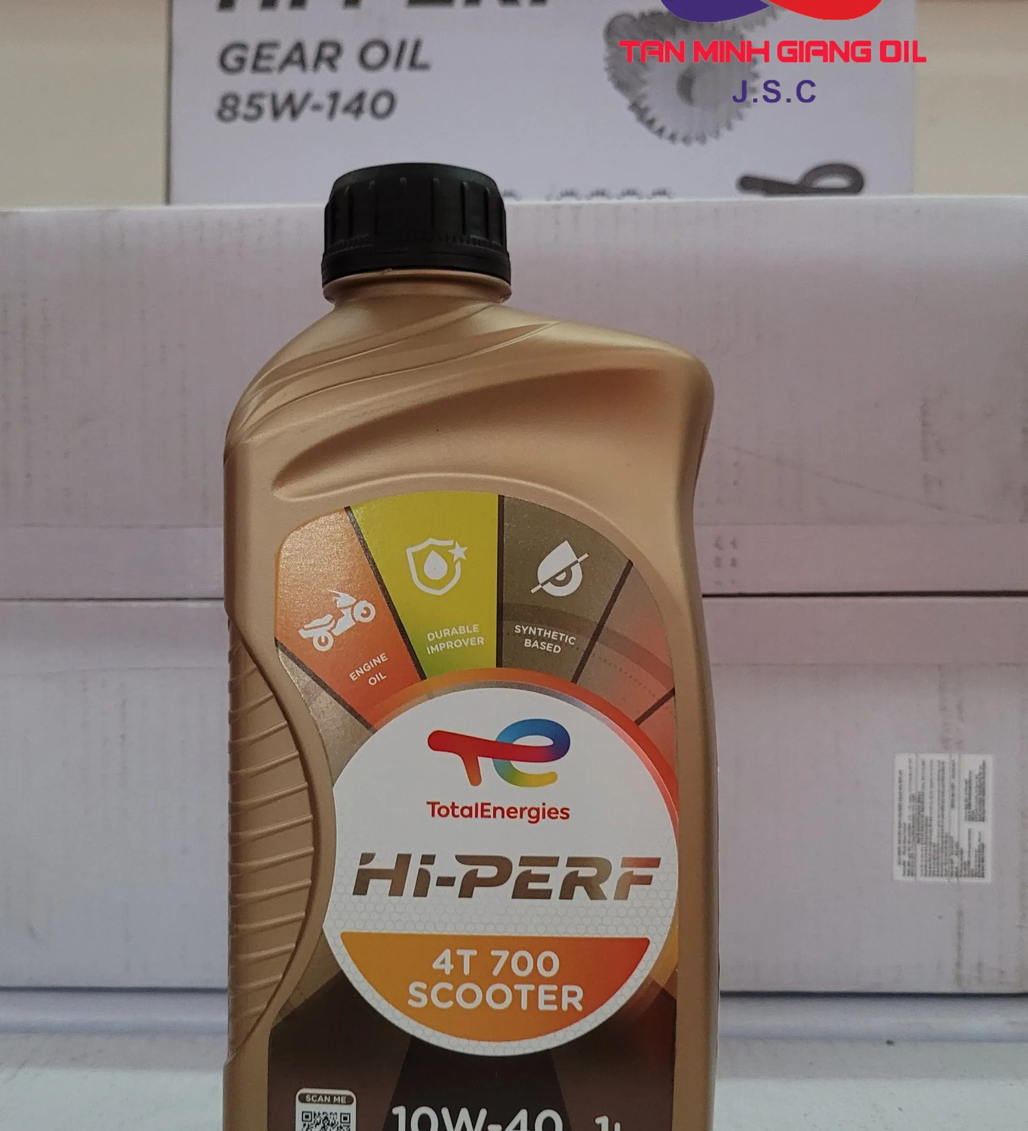 Nhớt xe tay ga TOTAL HI PERF 4T 700SC 10W40