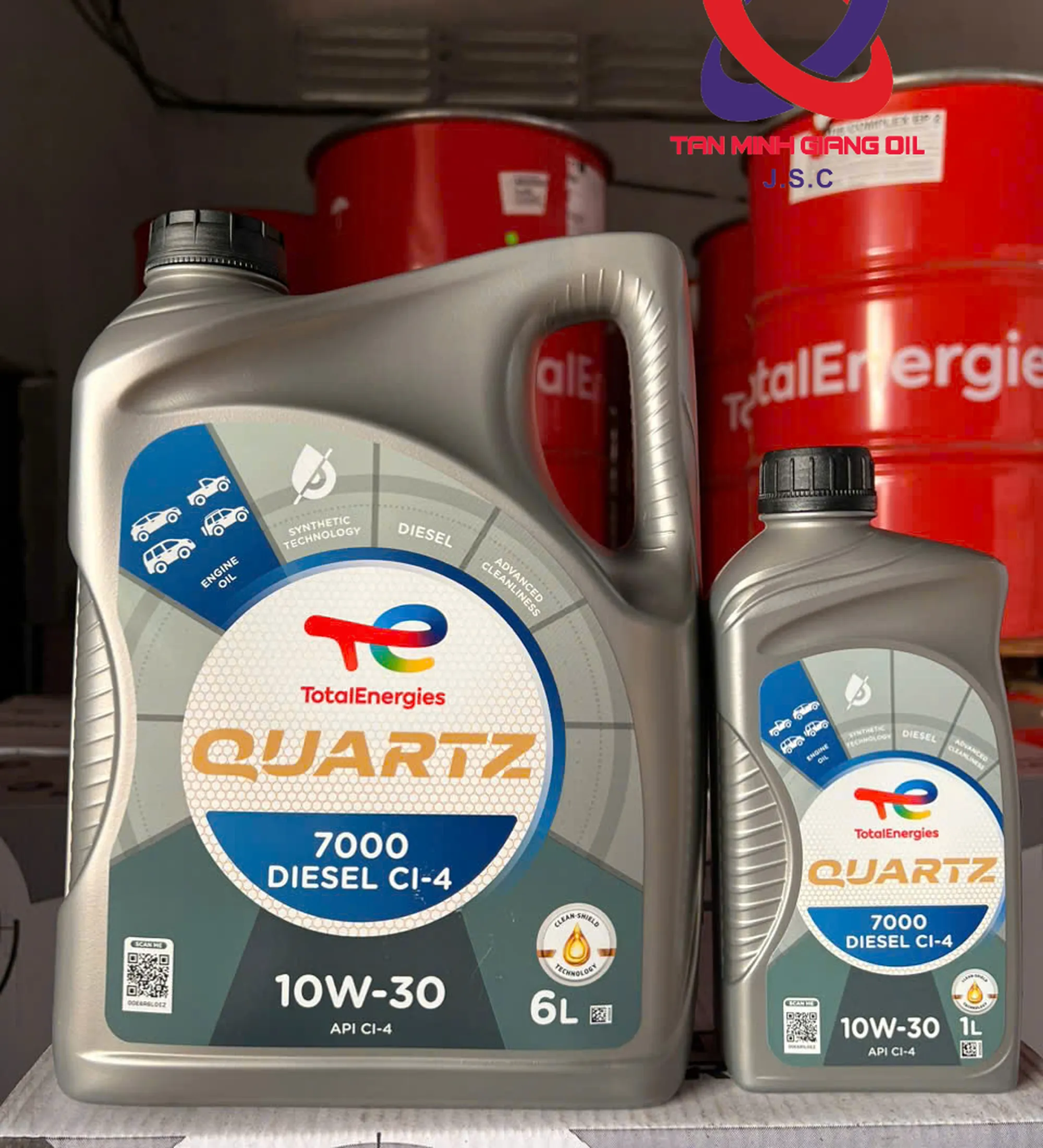 Dầu động cơ ô tô TOTAL QUARTZ D7000 CI4 10W30