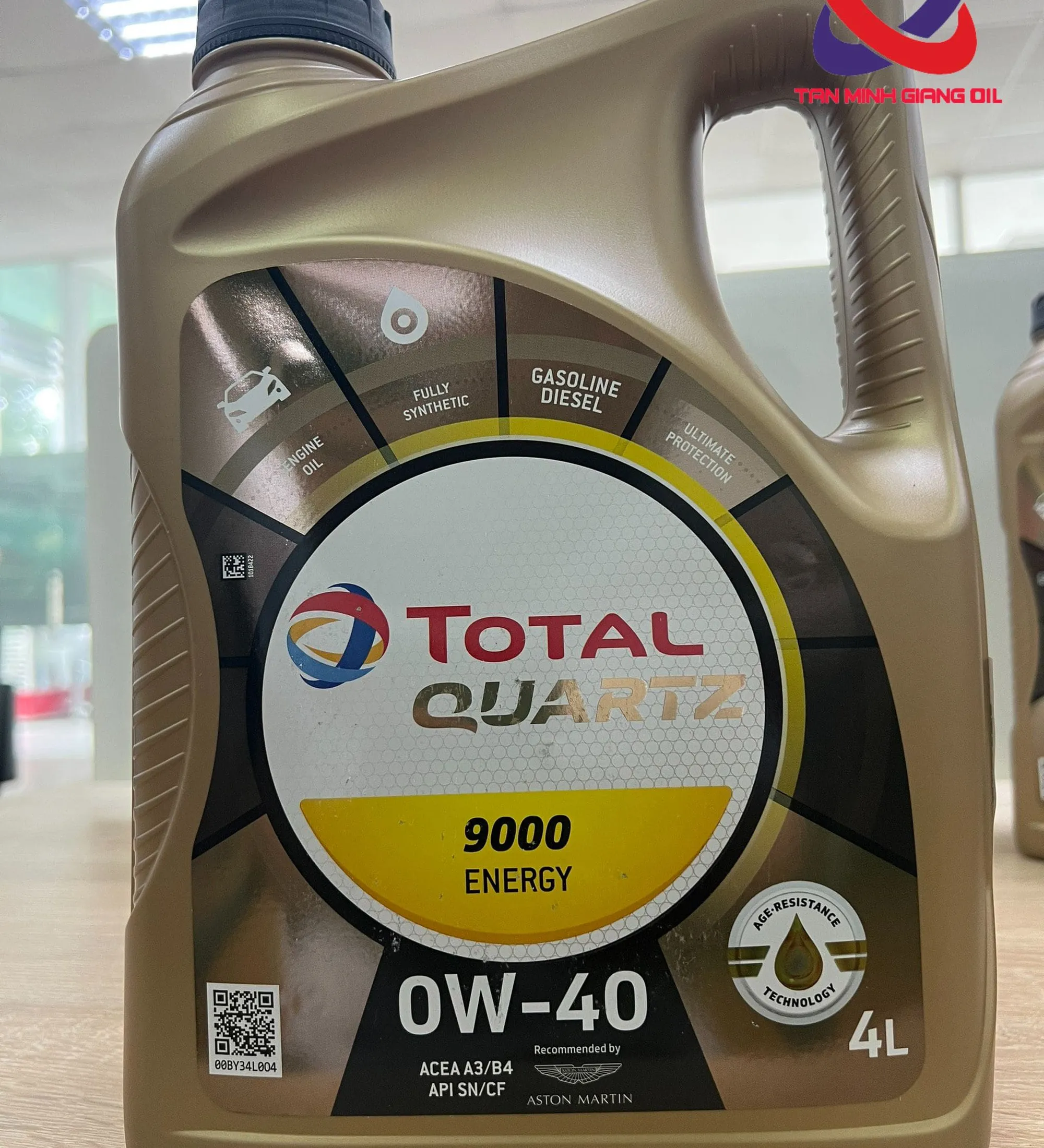 Dầu động cơ xe ô tô cao cấp TOTAL QUARTZ 9000 ENERGY 0W40