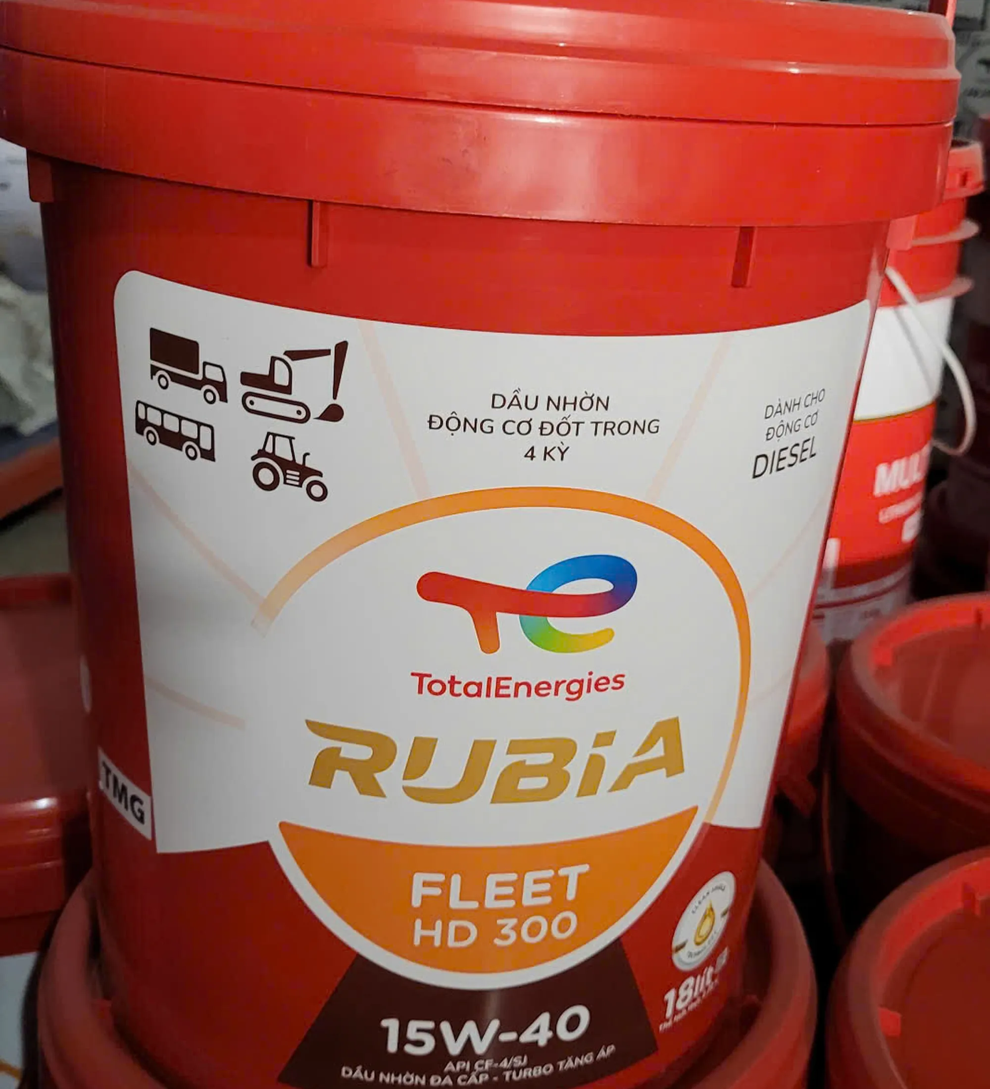 Dầu động cơ Diesel TOTAL RUBIA FLEET HD 300 15W40 20W50