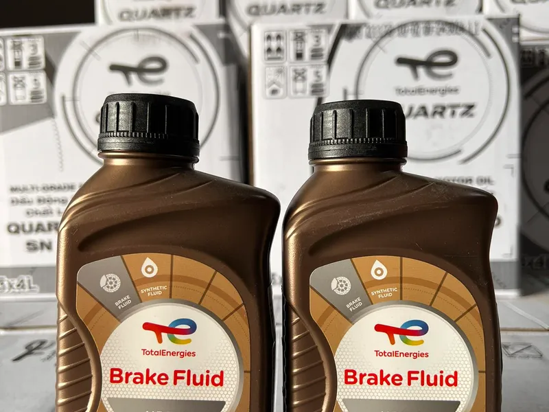 Dầu thắng TOTAL HBF 4