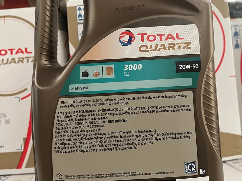 Dầu ô tô TOTAL QUARTZ 3000 SJ 20W50