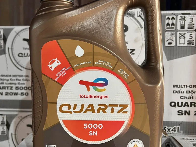 Dầu động cơ ô tô TOTAL QUARTZ 5000 SN 20W50