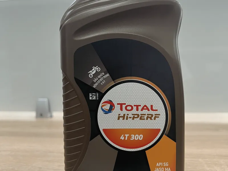 Dầu xe máy TOTAL HI PERF 4T 300 20W50