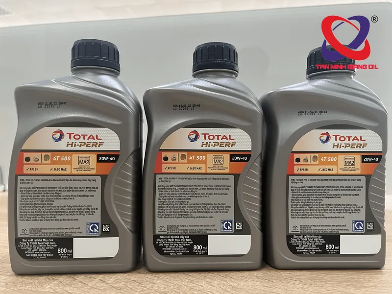 Dầu xe máy TOTAL HI PERF 4T 500 20W40 bình 800mL