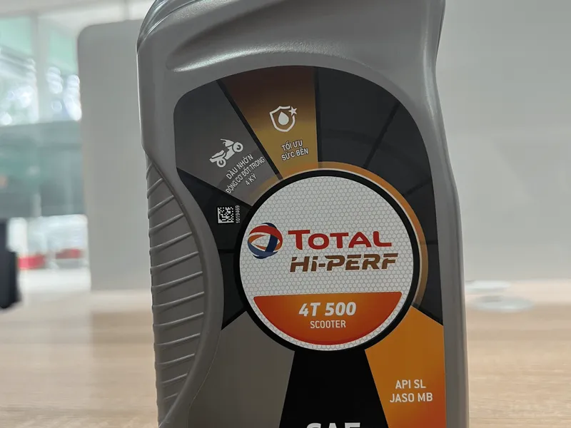 Nhớt xe tay ga TOTAL HI PERF 4T 500 SC 10W30