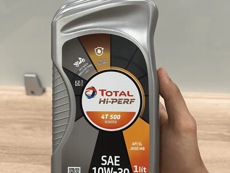 Nhớt xe tay ga TOTAL HI PERF 4T 500 SC 10W30