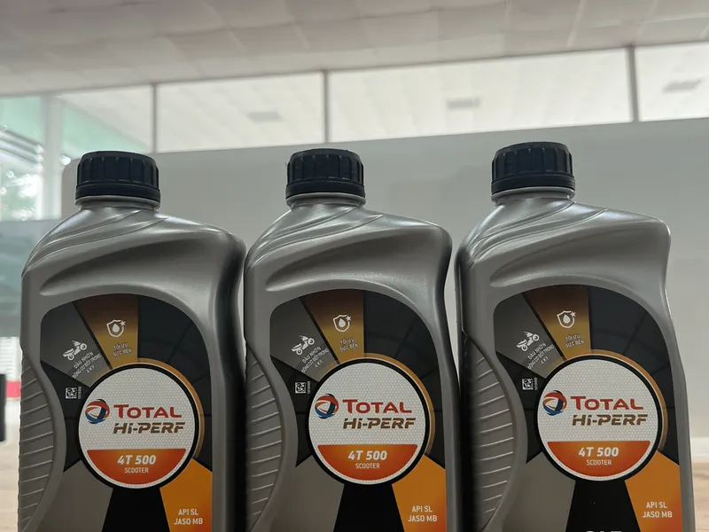 Nhớt xe tay ga TOTAL HI PERF 4T 500 SC 10W30