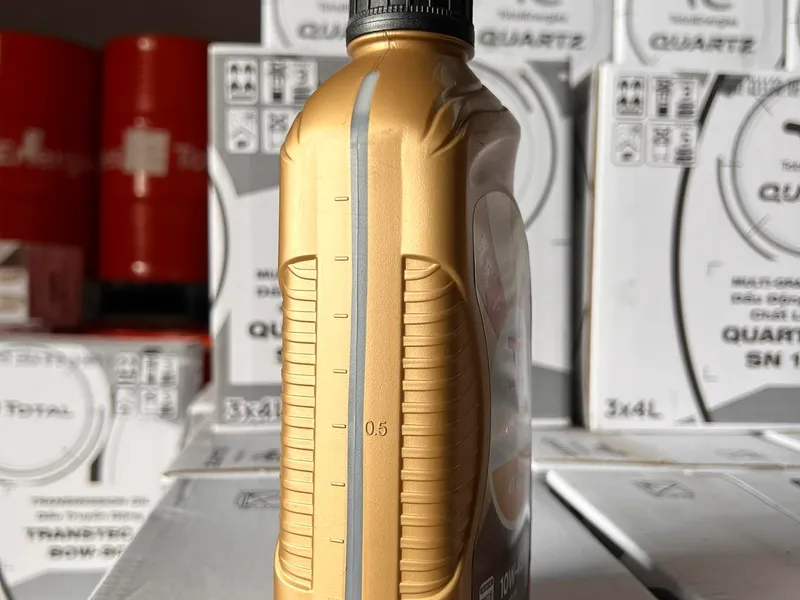 Dầu xe côn cao cấp TOTAL HI PERF 4T 900 10W40 