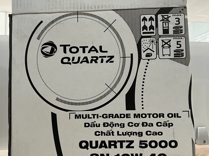 Dầu động cơ ô tô TOTAL QUARTZ 5000 SN 10W40