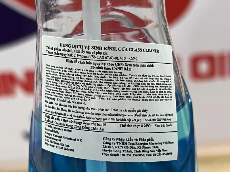 Xịt vệ sinh cửa kính xe TOTAL WASH GLASS CLEANER