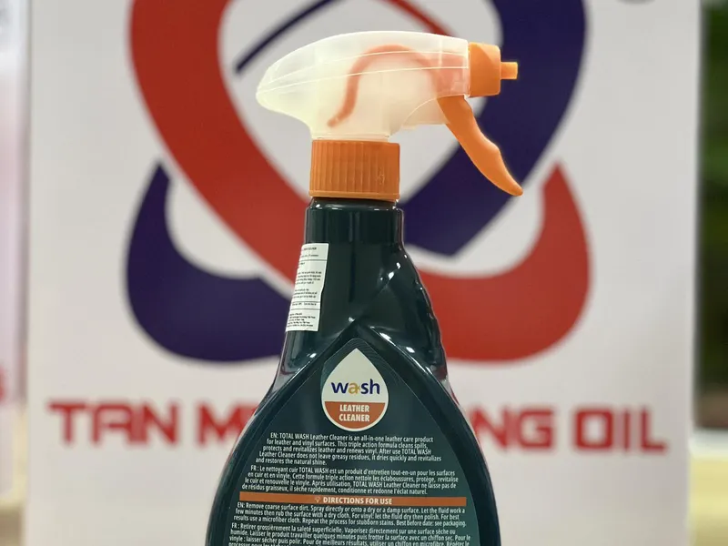 Xịt vệ sinh ghế da ô tô TOTAL WASH LEATHER CLEANER