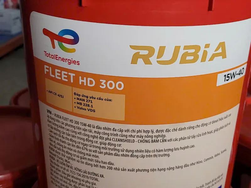 Dầu động cơ Diesel TOTAL RUBIA FLEET HD 300 15W40 20W50