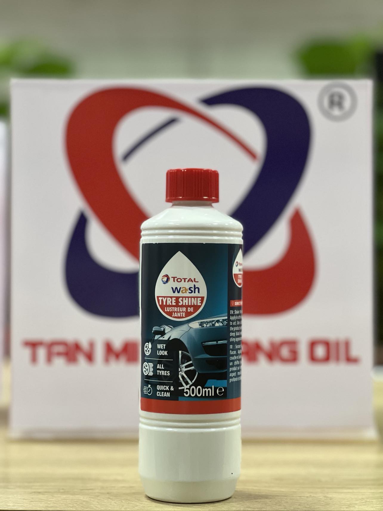 Dung dịch đánh bóng lốp xe TOTAL WASH TYRE SHINE Dung dịch đánh bóng lốp xe TOTAL WASH TYRE SHINE