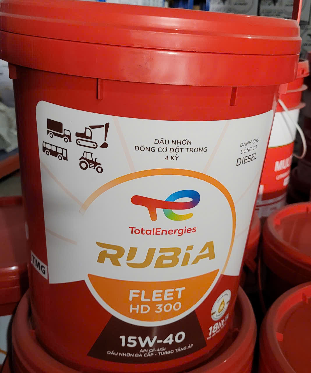 Dầu động cơ Diesel TOTAL RUBIA FLEET HD 300 15W40 20W50 Dầu động cơ Diesel TOTAL RUBIA FLEET HD 300 15W40 20W50