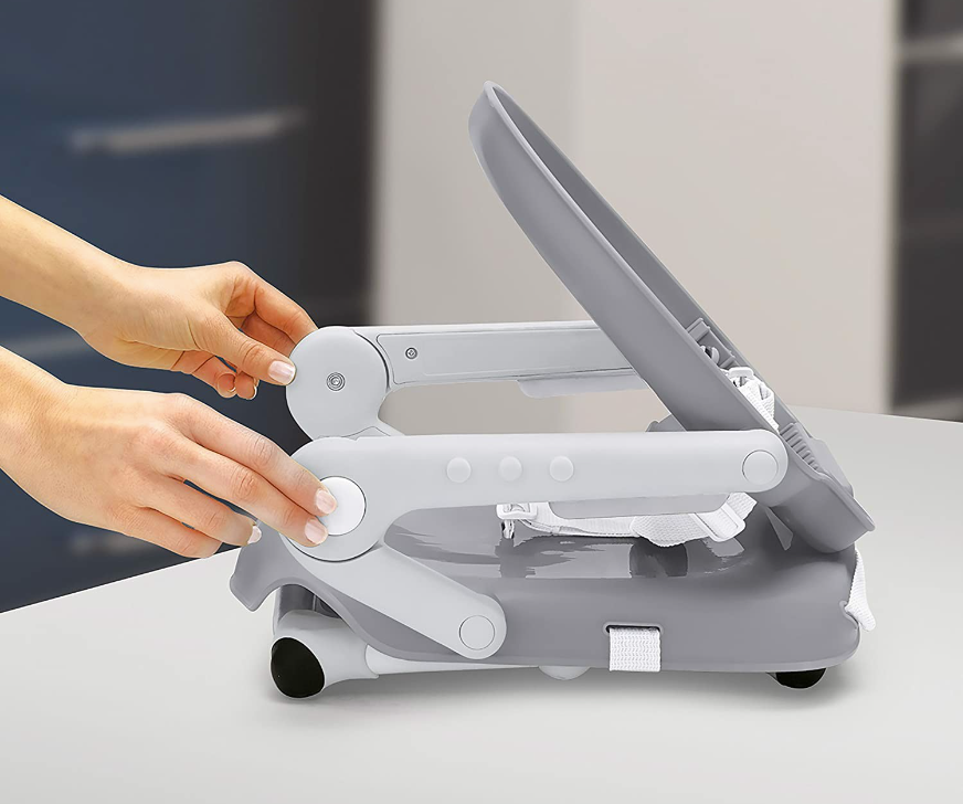 Ghế có thể xếp gọn lại và rất tiện lợi để mang theo khi đi ra ngoài Ghế có thể xếp gọn lại và rất tiện lợi để mang theo khi đi ra ngoài